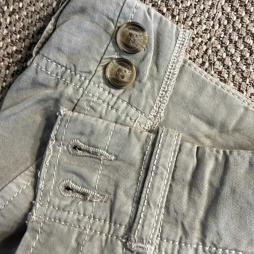 American Eagle Hi Rise Short - Size 8 - Light Khaki - Side Button - Picture 3 of 5